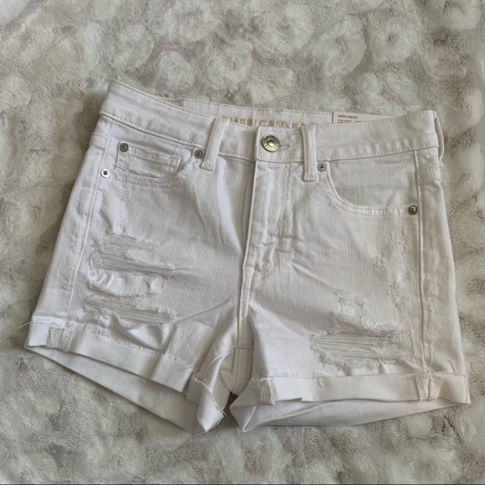 Last Chance! NWT American Eagle White Hi-Rise Shortie Size 4
